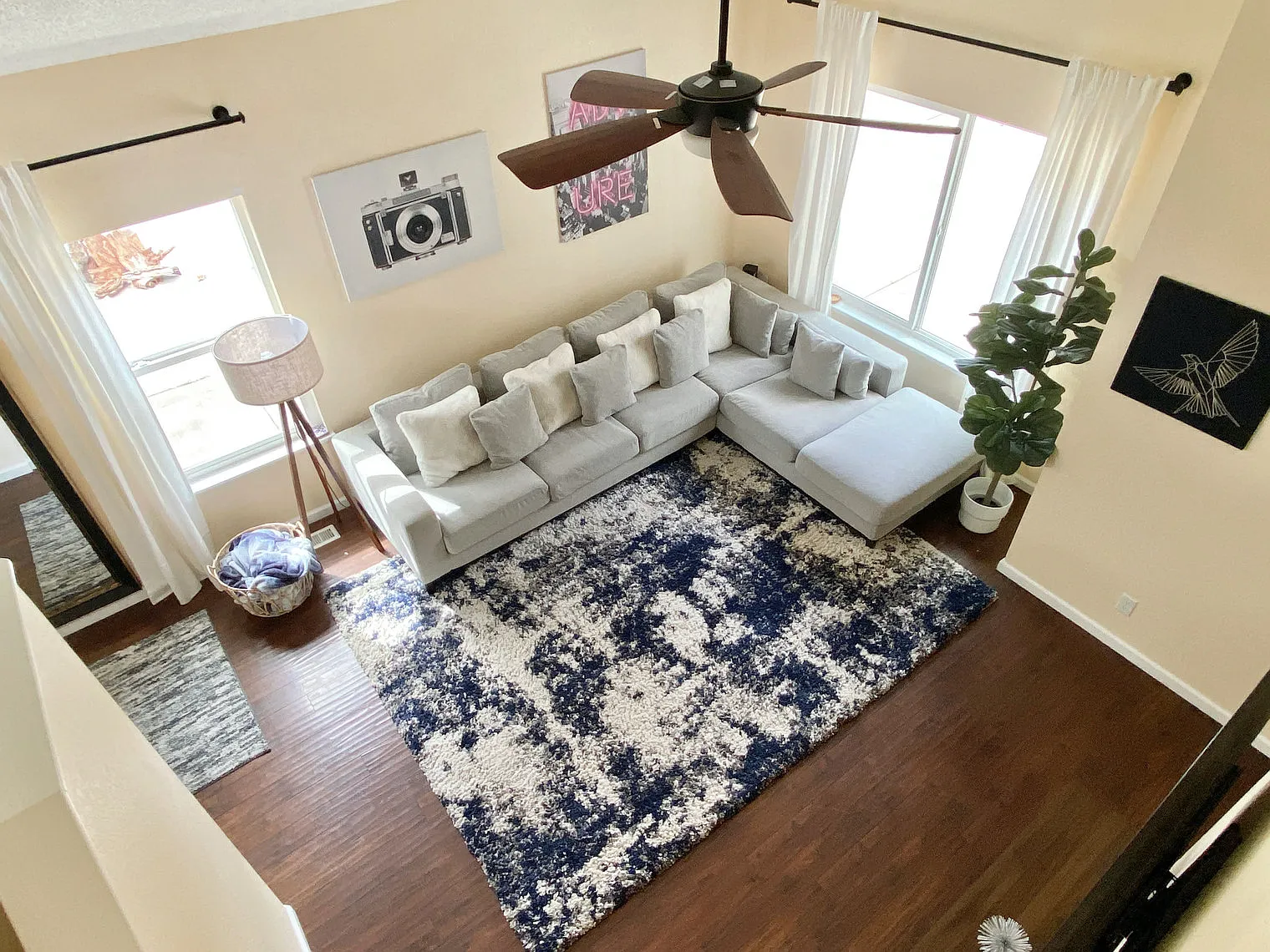3 bed, 2.0 bath, 1550 sqft, $6,731 — Photo 3
