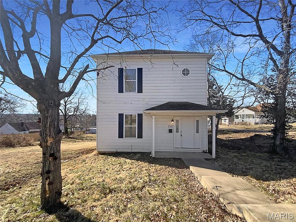 1st image of 717 Jefferson St