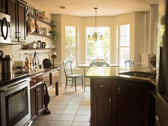 5th image of 9216 Plantation Lakes Dr