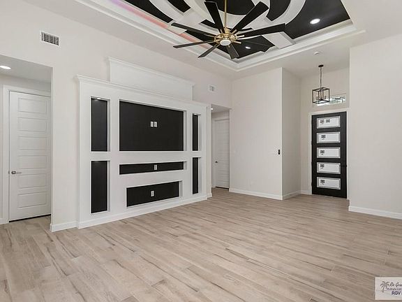 4th image of 206 Janet Cir