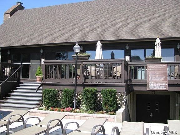 4th image of 147 Southgate Dr