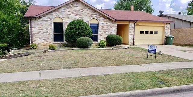 1st image of 3405 Chesapeake Dr