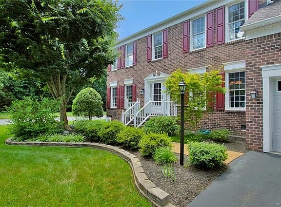 3rd image of 10279 Perrins Mill Ln