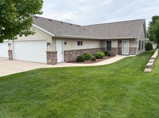 307 Aspenwood Dr, Redwood Falls, MN 56283