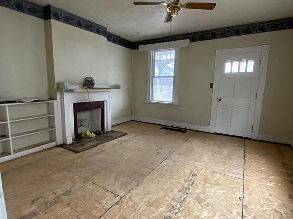 3rd image of 714 E Ross Ave