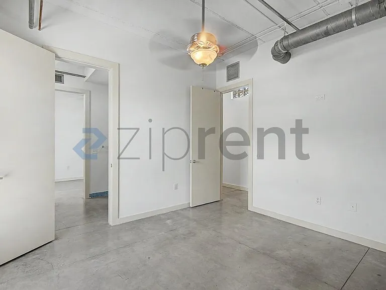 103 SE 4th Ave #203 — Photo 23