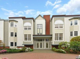 114 The Promenade, Edgewater, NJ 07020