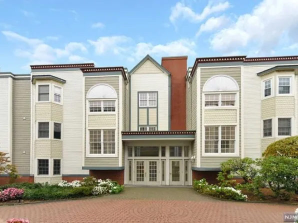 114 The Promenade, Edgewater, NJ 07020