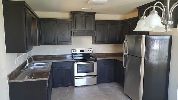 2nd image of 2120 Citrus Ln #2