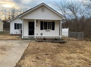 2660 Stratford Lake Rd, Winston Salem, NC 27103