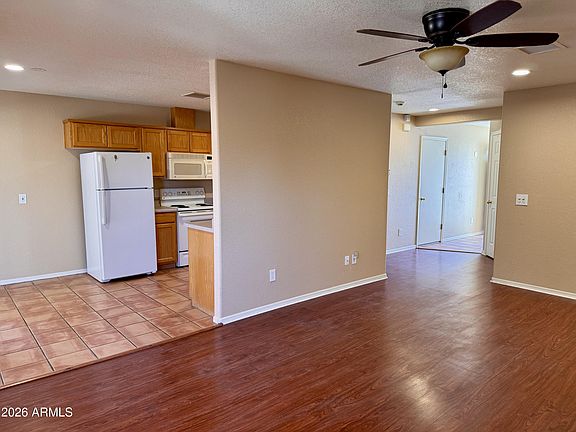 4th image of 1146 DESERT OAK Place