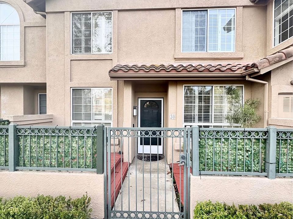 1st image of 30 Headland Pl