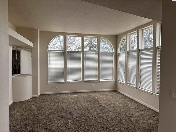 5th image of 5803 Taylor Flats Rd