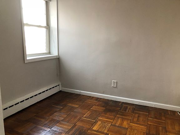 4th image of 37 Duncan Ave APT 4A