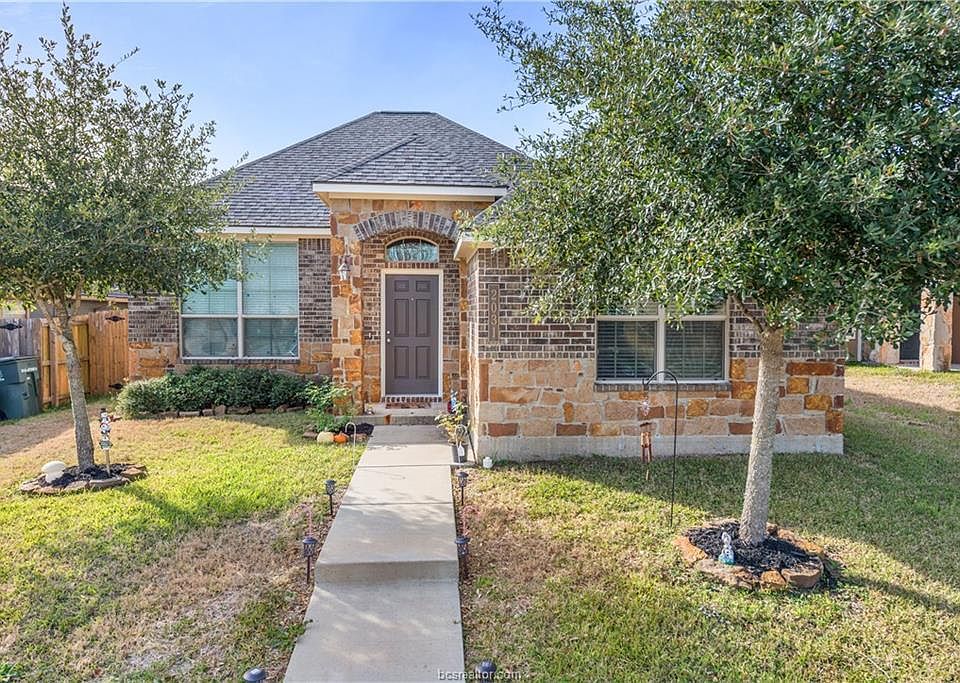 1st image of 2031 Autumn Lake Dr