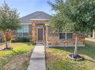 2031 Autumn Lake Dr, Bryan, TX 77807
