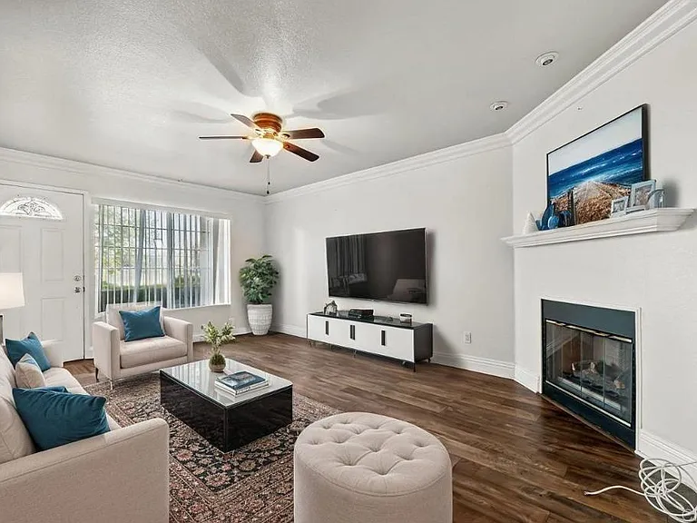 4775 Seminole Dr #105 — Photo 4