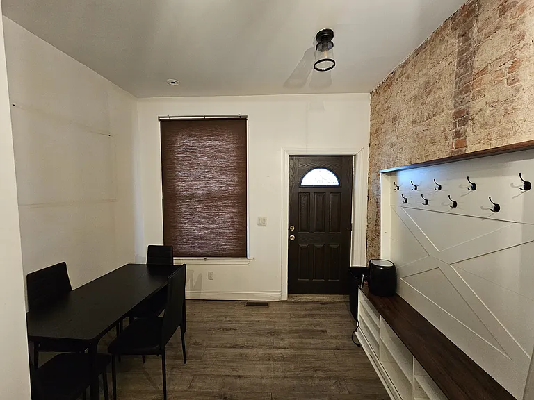 617 E Locust Ave #1 — Photo 5