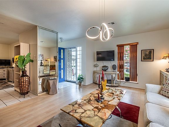 3rd image of 3629 Panama Dr