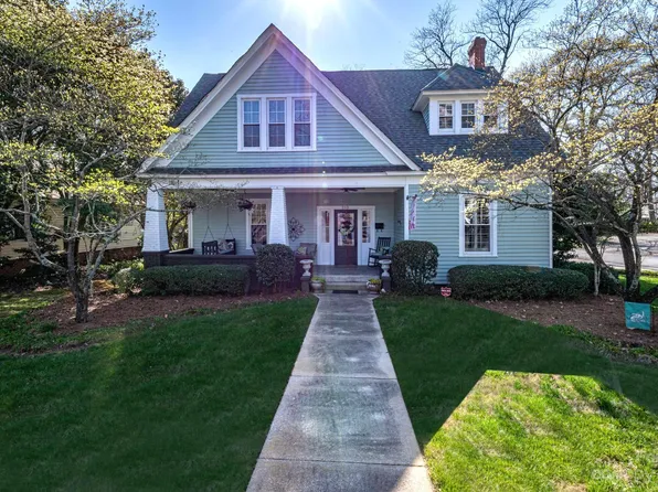213 N Grove St, Lincolnton, NC 28092