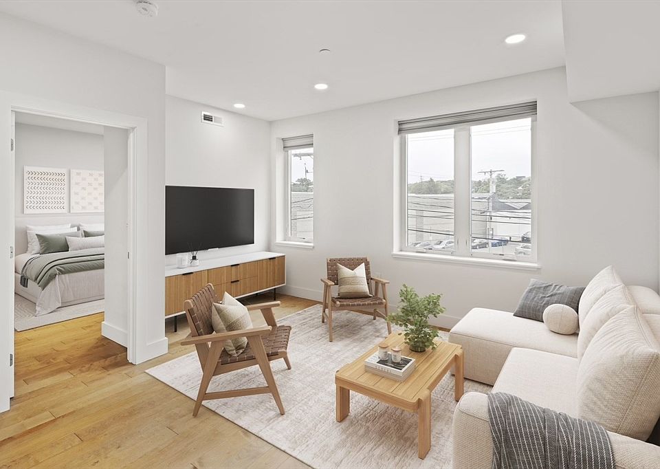 1st image of 50 Hichborn St #204