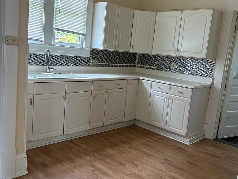 406 Craig Ave — Photo 8