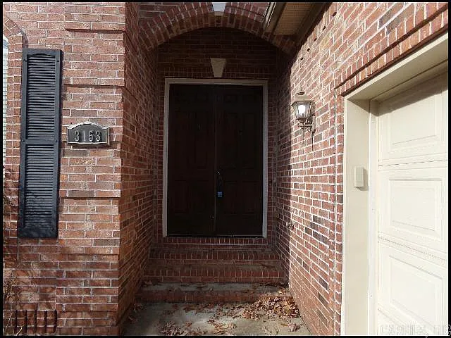 3 bed, 2.0 bath, 2104 sqft, $2,099 — Photo 4