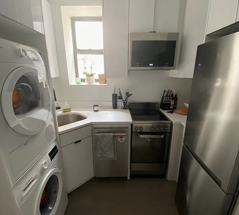 1st image of 140 Ludlow St #27A