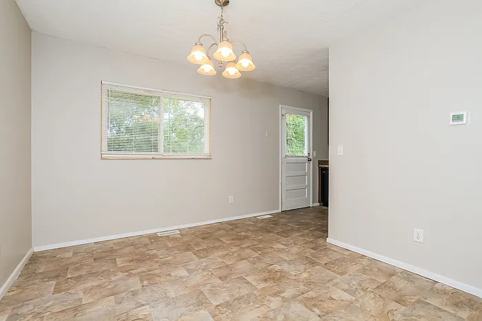 10288 Dewhill Ln — Photo 6