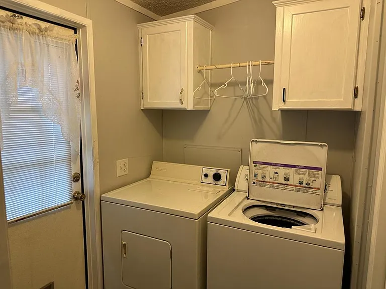 110 Poplar Dr — Photo 9