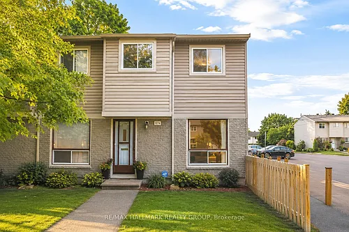 1374 Perez Cres Photo 1