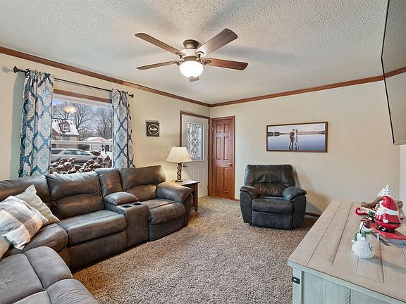 5th image of 1035 Birchwood Dr