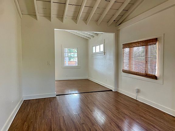 5th image of 3708 S Saint Andrews Pl #2B-1BA