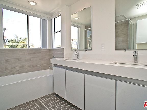 5th image of 1301 Brockton Ave APT 306