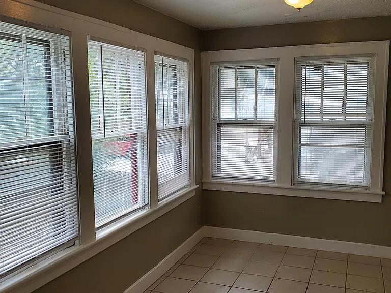 1621 Fairchildapt 2 Loft — Photo 22