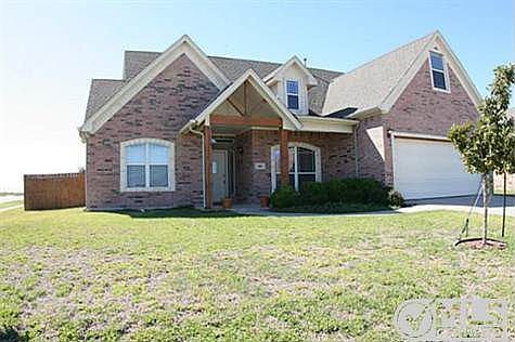 1st image of 816 Bent Wood Ln