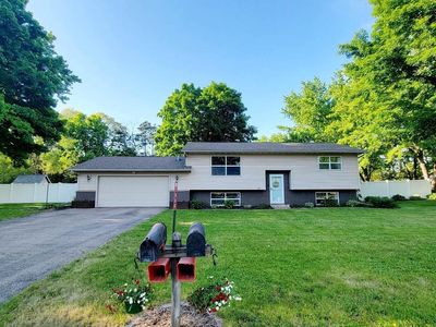 W7068 Meadow PLACE, Onalaska, WI, 54650