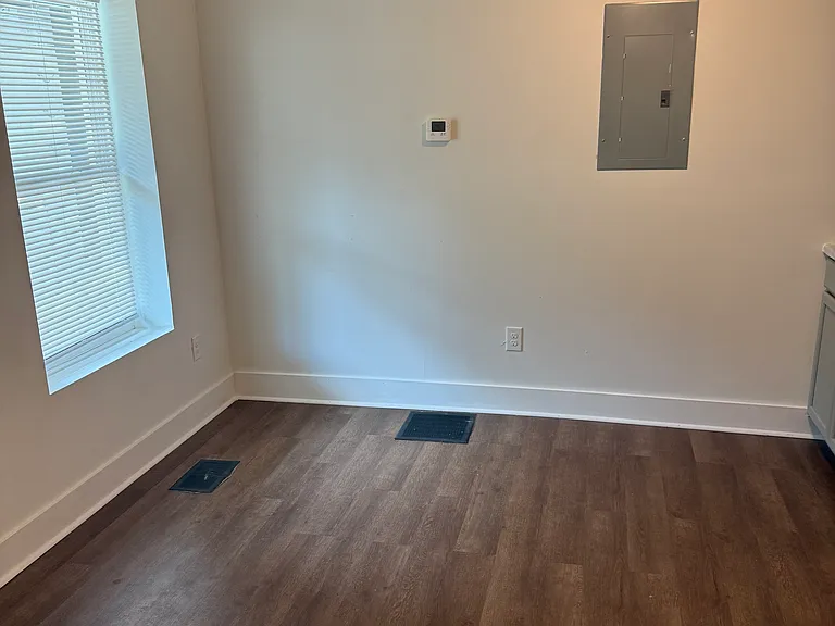 1931 Joseph E Boone Blvd NW #15 — Photo 4