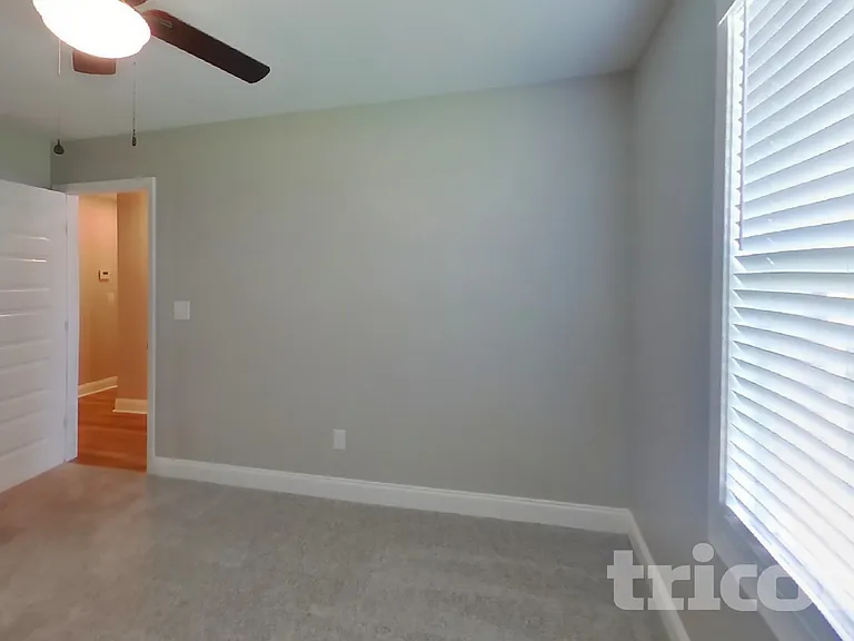 341 Green Hills Dr — Photo 8