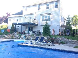 321 Farmington Rd, Breinigsville, PA 18031