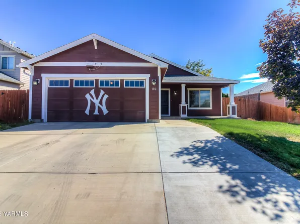 103 S Sterling St, Moxee, WA 98936