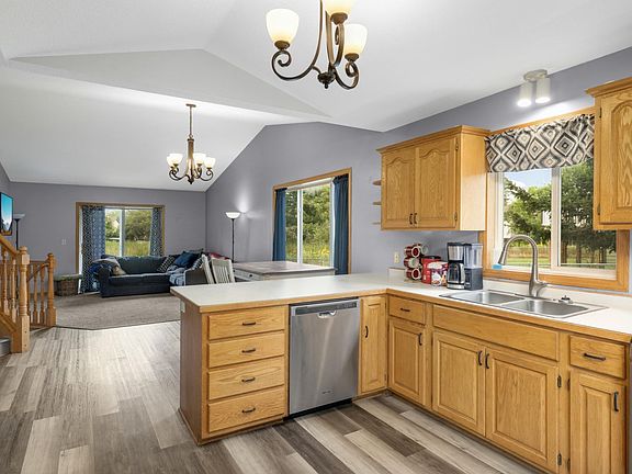 5th image of 38343 Coventry Dr