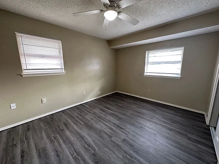 621 Lotus Ave — Photo 15