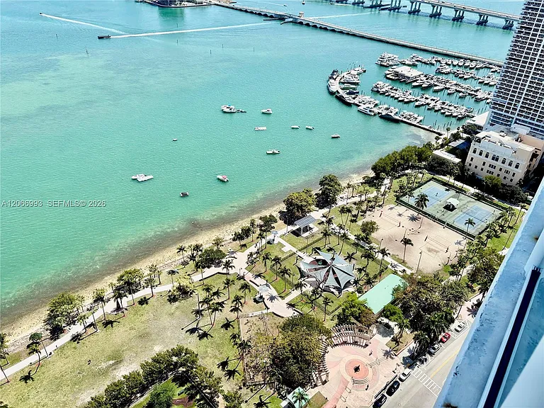 1800 N Bayshore Dr #4209 — Photo 21