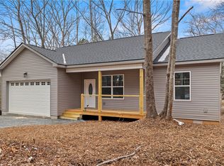 221 Cub Cove Dr, Walhalla, SC 29691