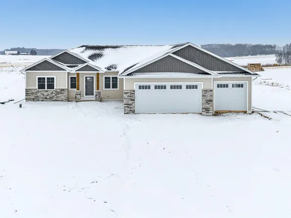 3772 Evelyn Rose Ln, Suamico, WI 54313