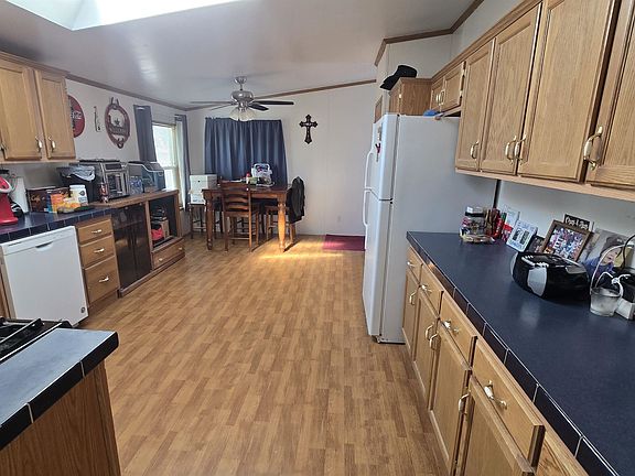 4th image of 184 Marlatt Rd