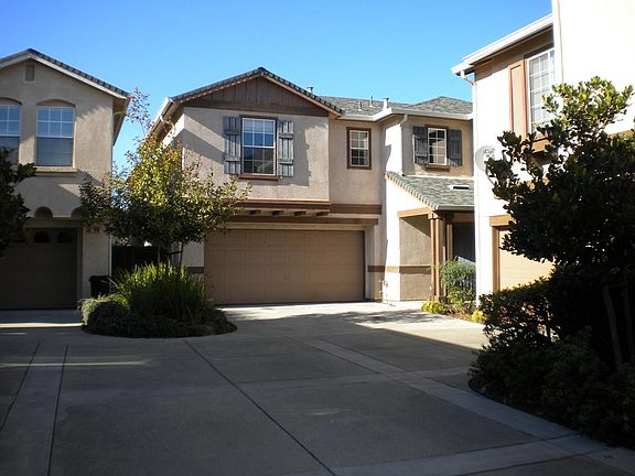 2nd image of 1555 Sawgrass Dr