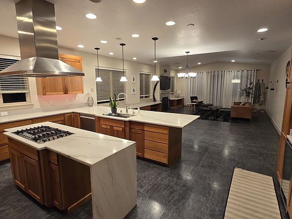 3rd image of 1122 I St #1