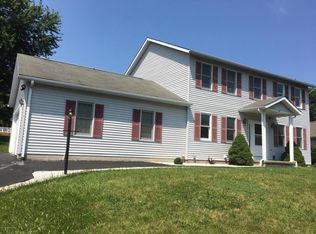 40 Fairwood Blvd, Mountain Top, PA 18707